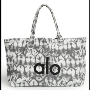 NWT ALO TIE DYE SHOPPER TOTE